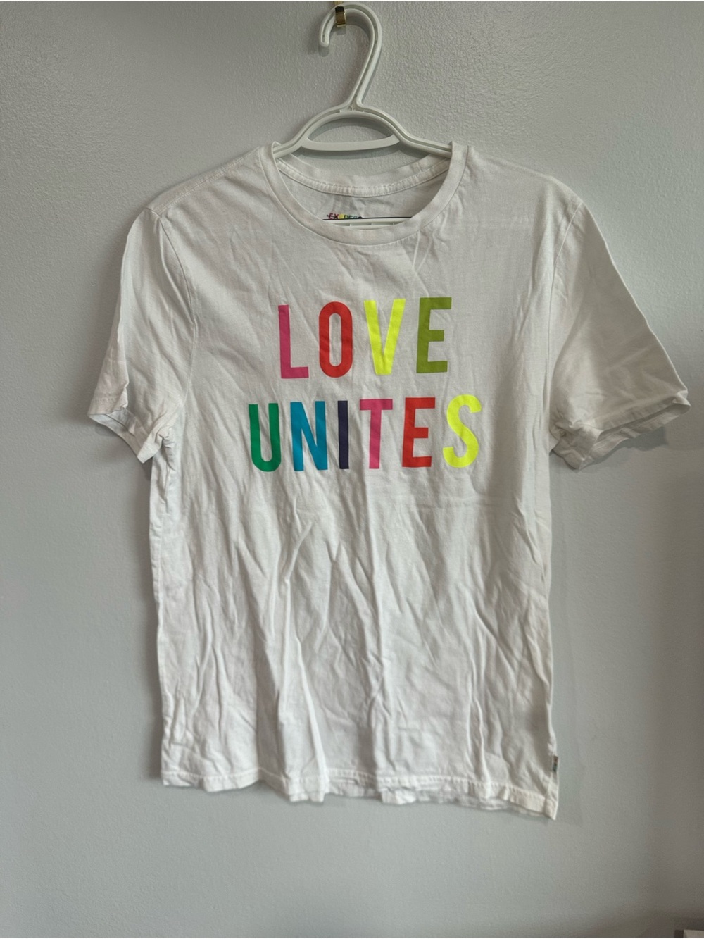 Express 2019 Pride LOVE UNITES Graphic Tee Rainbow Medium